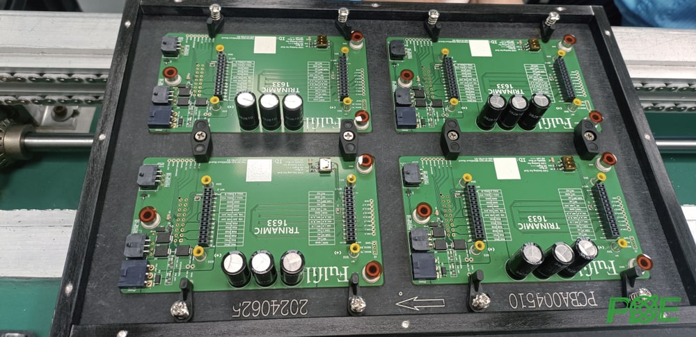 What is the function of wave soldering tray? 